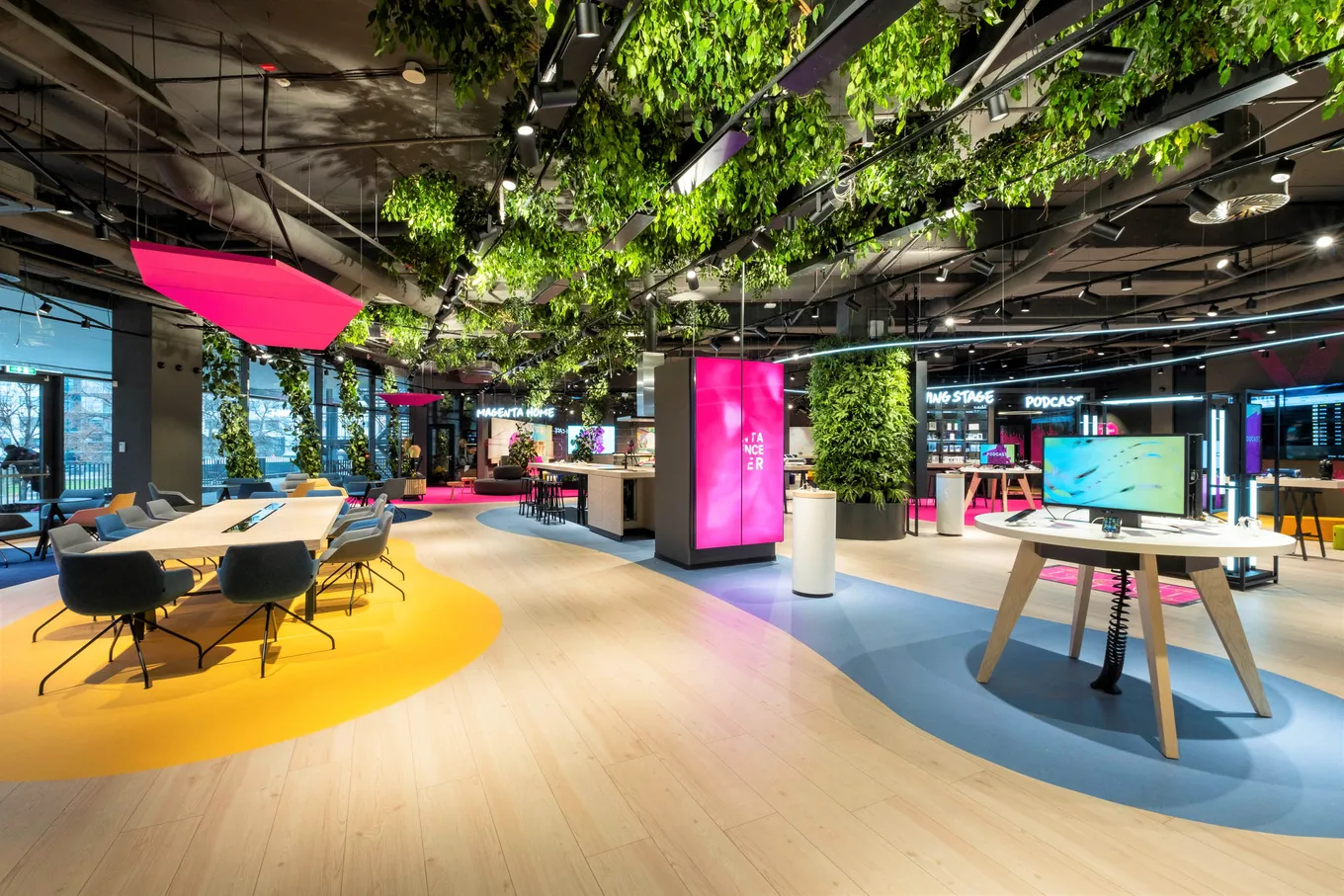 PURLINE flooring at T-Mobile center in Prague