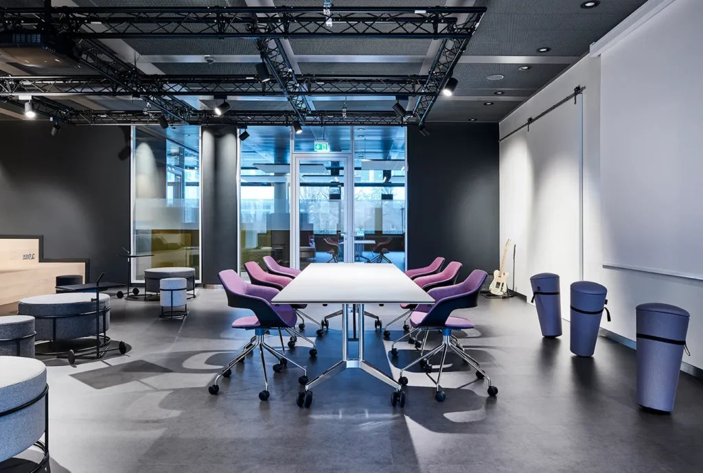 PURLINE flooring in office conference room